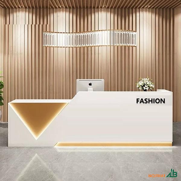 Quầy lễ tân 2m2 QLT035