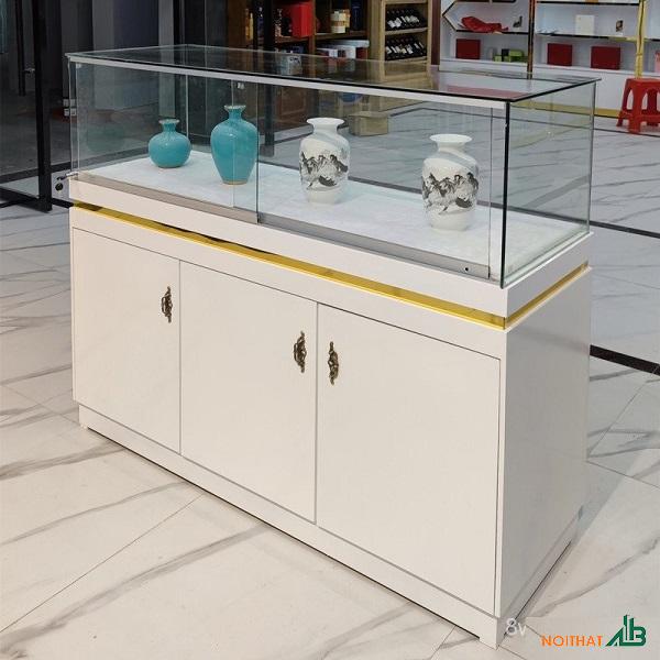 Tủ kính trưng bày 1m4 TTB026