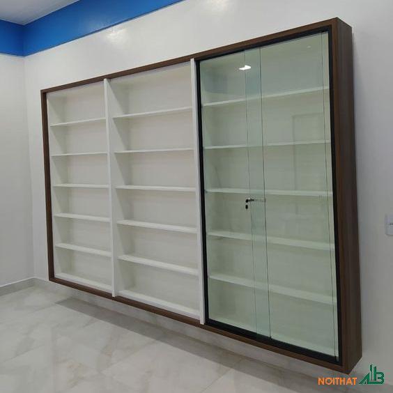 Tủ kính trưng bày treo tường TTB089