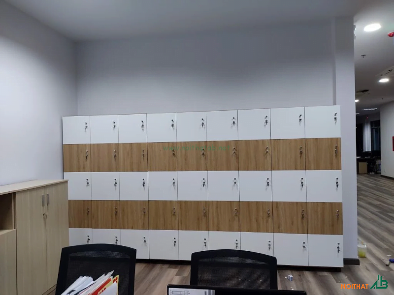 Tủ locker gỗ 45 ngăn