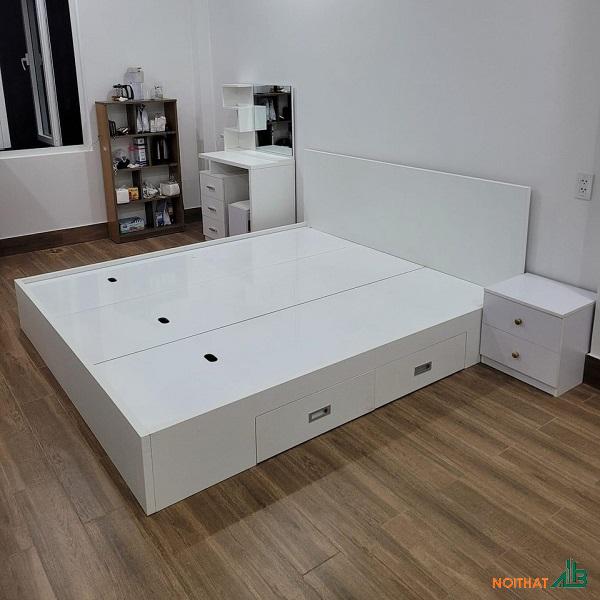 Bộ giường ngủ MDF màu trắng GN034