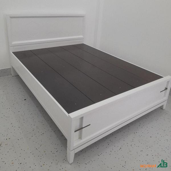 Giường ngủ gỗ tự nhiên cao cấp GN085