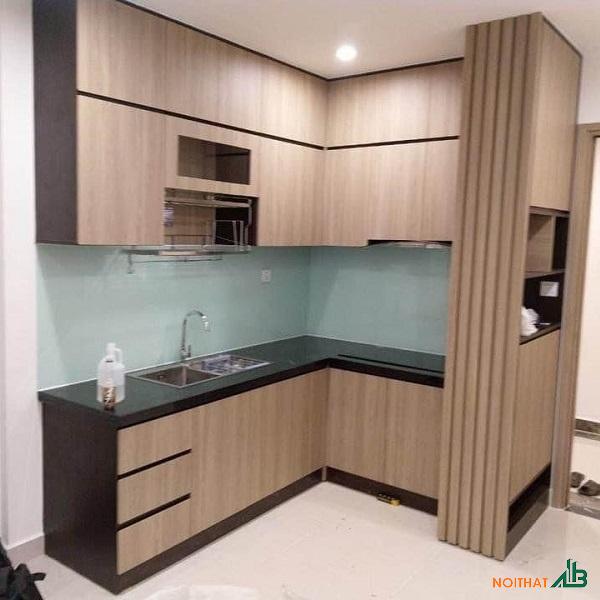 Tủ bếp chữ L vân gỗ giá rẻ TB036