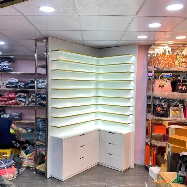 Tủ trưng bày mắt kính chữ L TTB117