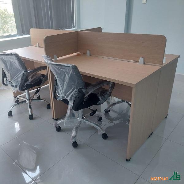 Bộ bàn cụm văn phòng 4 chỗ giá rẻ BLV064